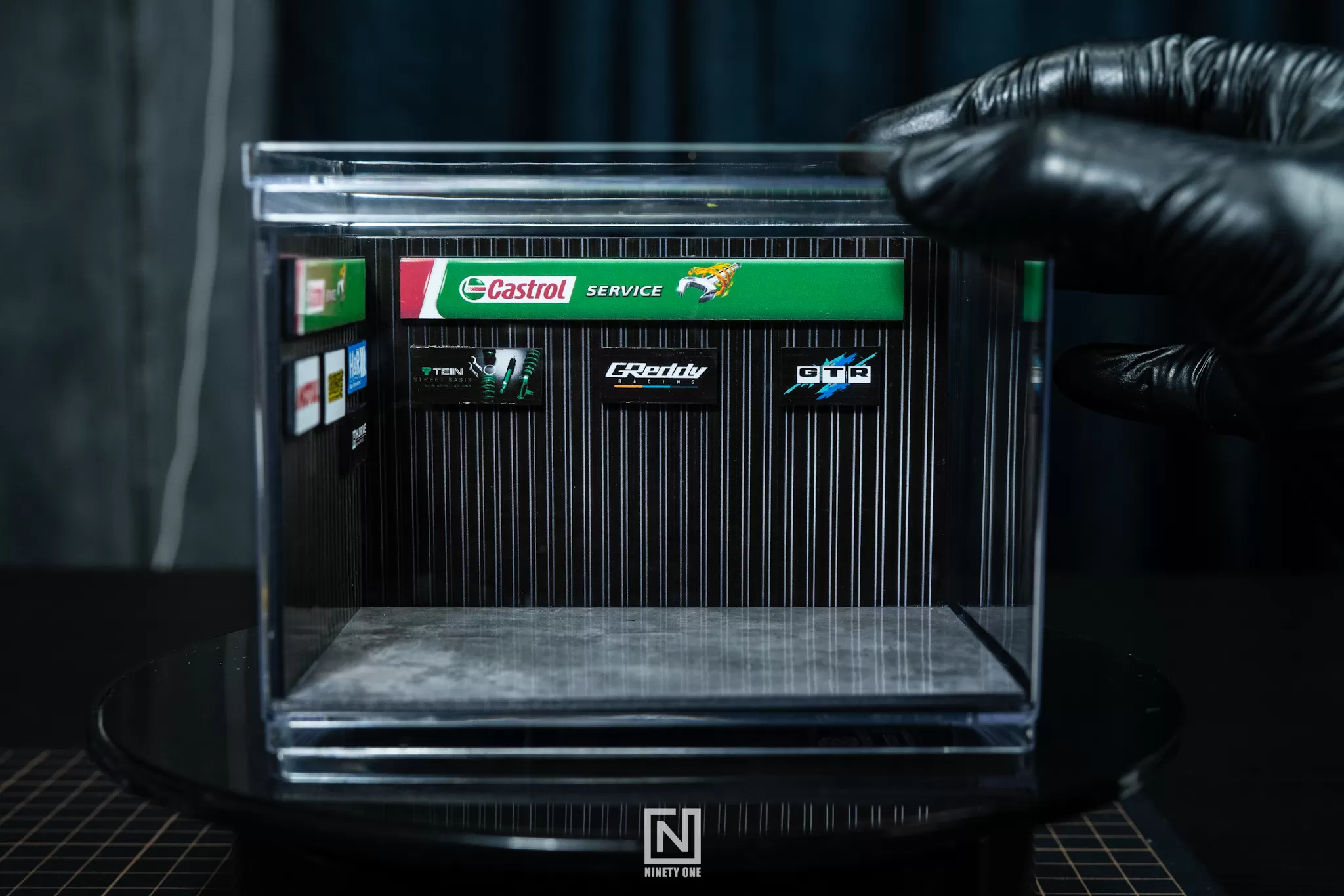 In stock Mini Diorama Box Castrol