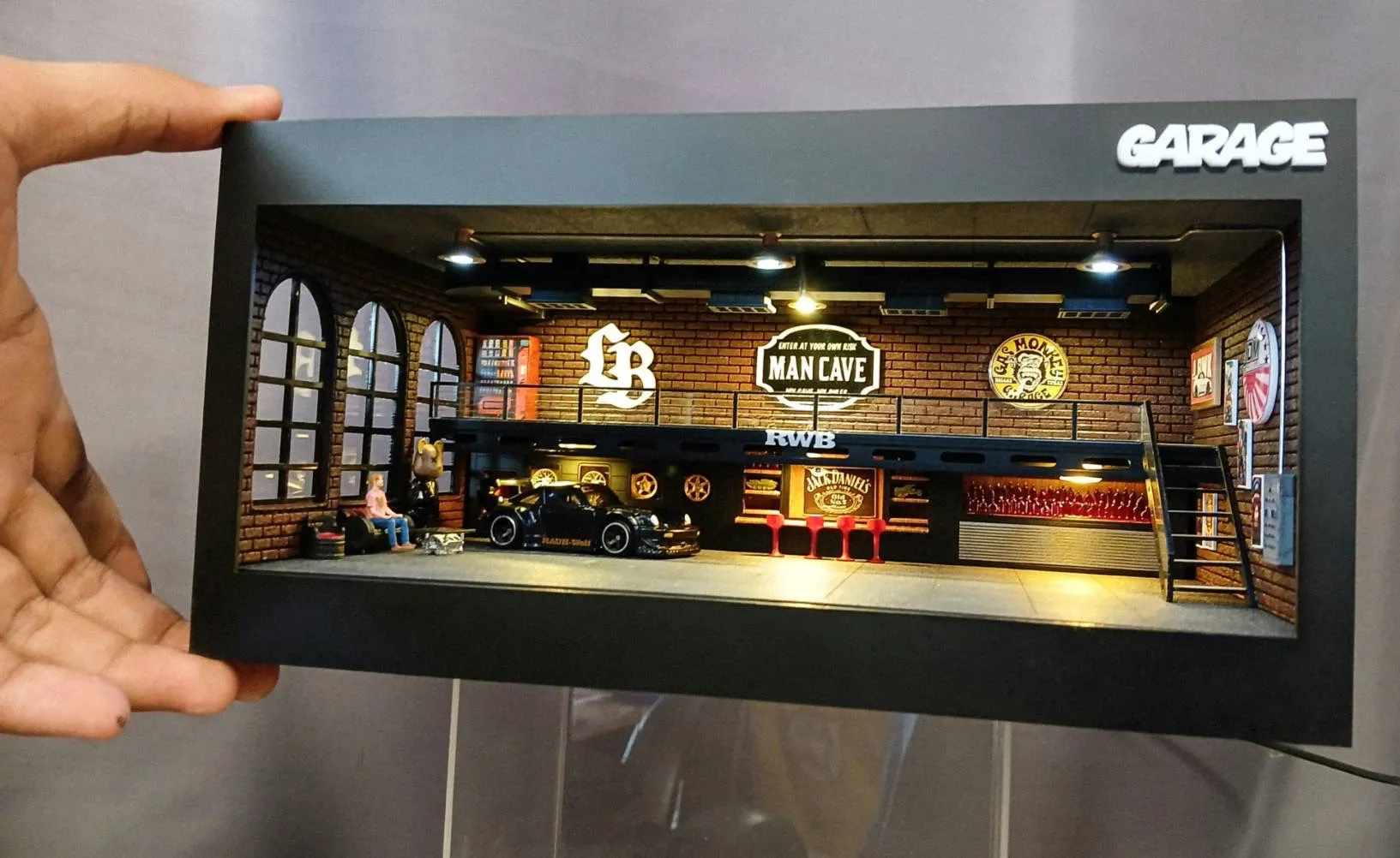 Open pre- order Garage Diorama By Alongkorn - Image 2