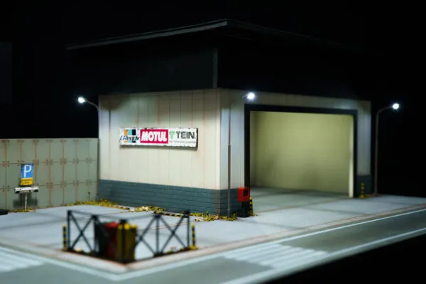 Open Preorder Diorama Garage - Image 13