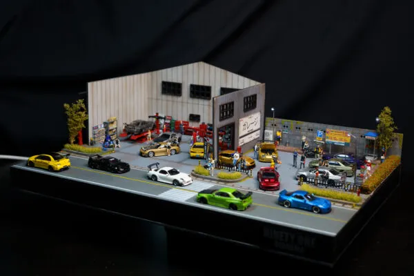 Open Preorder Diorama Garage5 - Image 20