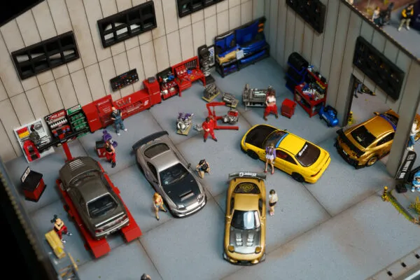 Open Preorder Diorama Garage5 - Image 21