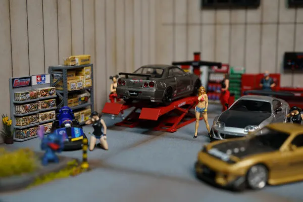 Open Preorder Diorama Garage5 - Image 22