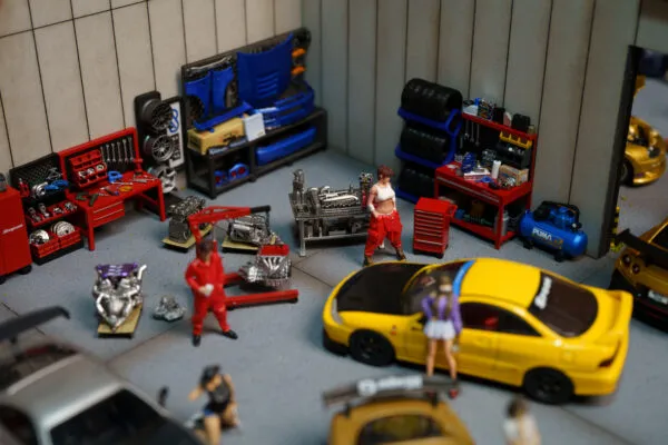 Open Preorder Diorama Garage5 - Image 24