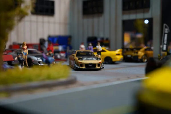 Open Preorder Diorama Garage5 - Image 25