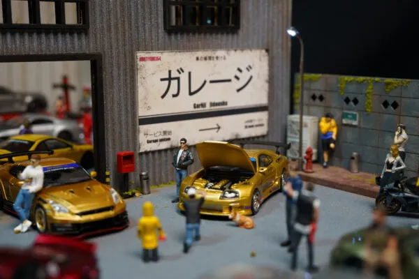 Open Preorder Diorama Garage5 - Image 27