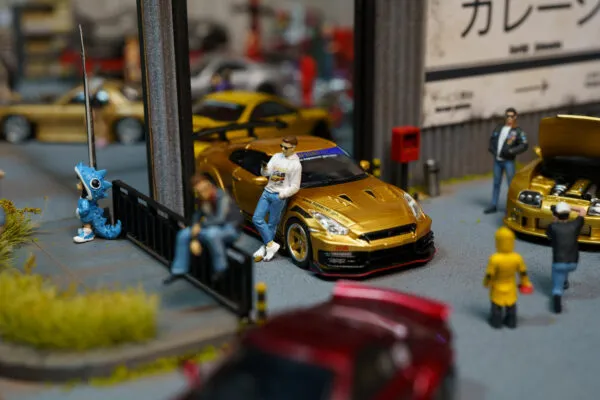 Open Preorder Diorama Garage5 - Image 28